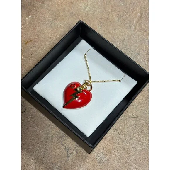Authentic Gucci Red Heart Zipper Charm & Box Unbranded 16” Gold-Plated Chain - Picture 3 of 11